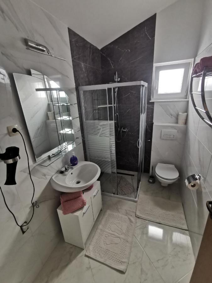 Apartment Toni Primosten