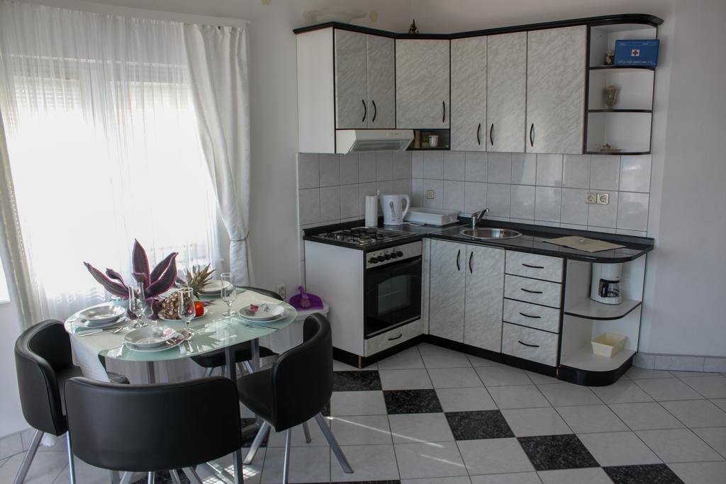 Apartment Toni Primosten