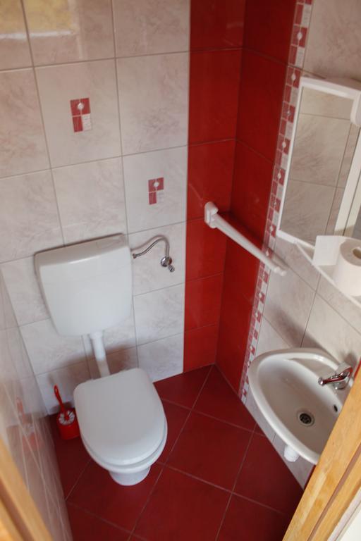 Toni Apartment Primosten